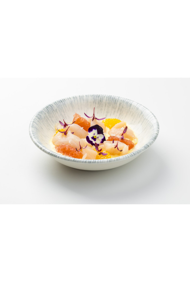 Сахалинский гребешок с цитрусовым соусом